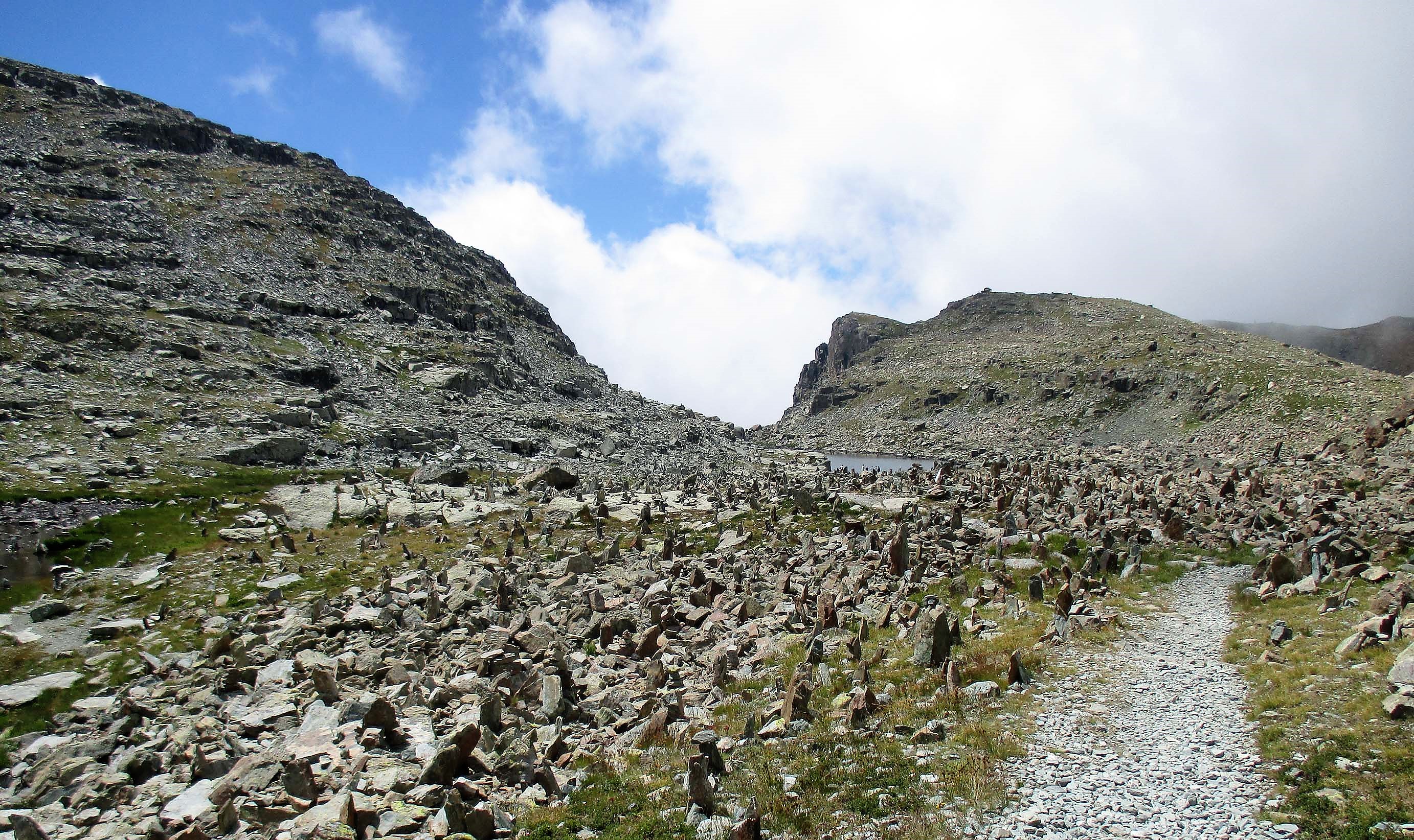trekking avventura viaggio di gruppo weekend giro del monviso alpi italia